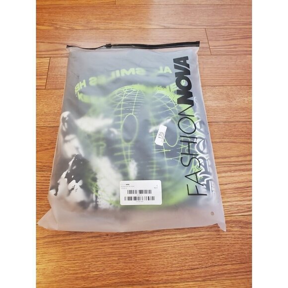 Fashion Nova Hoodie Women's Size Small Black Green All Smiles Over Here NWOT - Picture 10 of 10